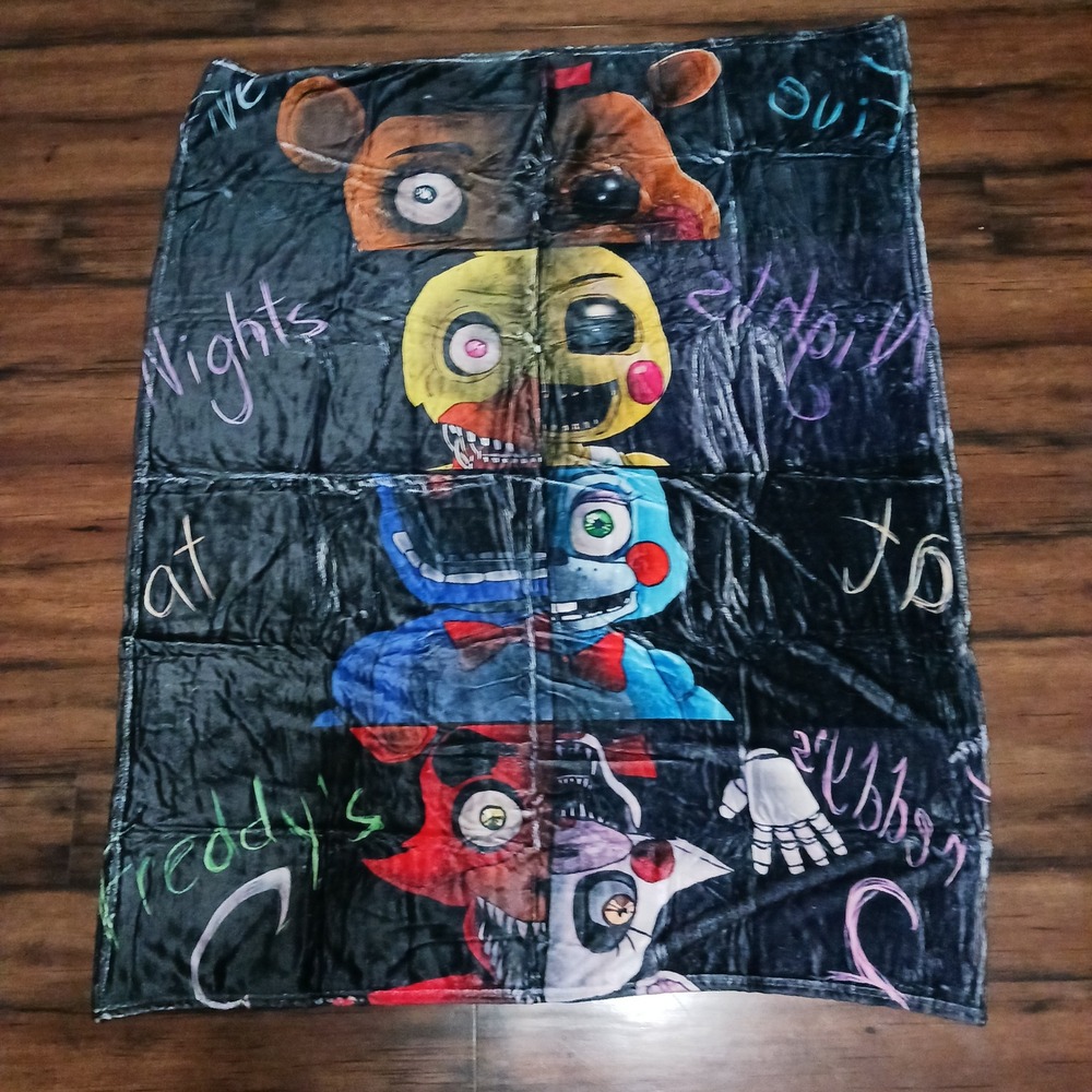 Five Nights at Freddys FNAF Fleece Throw Blanket 50x40 Freddy Bonnie Foxy Chica
